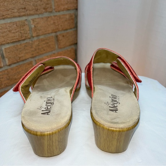 Alegria Linn red leather embroidered flower slip-on wedge sandals - EU 39 - Picture 4 of 9